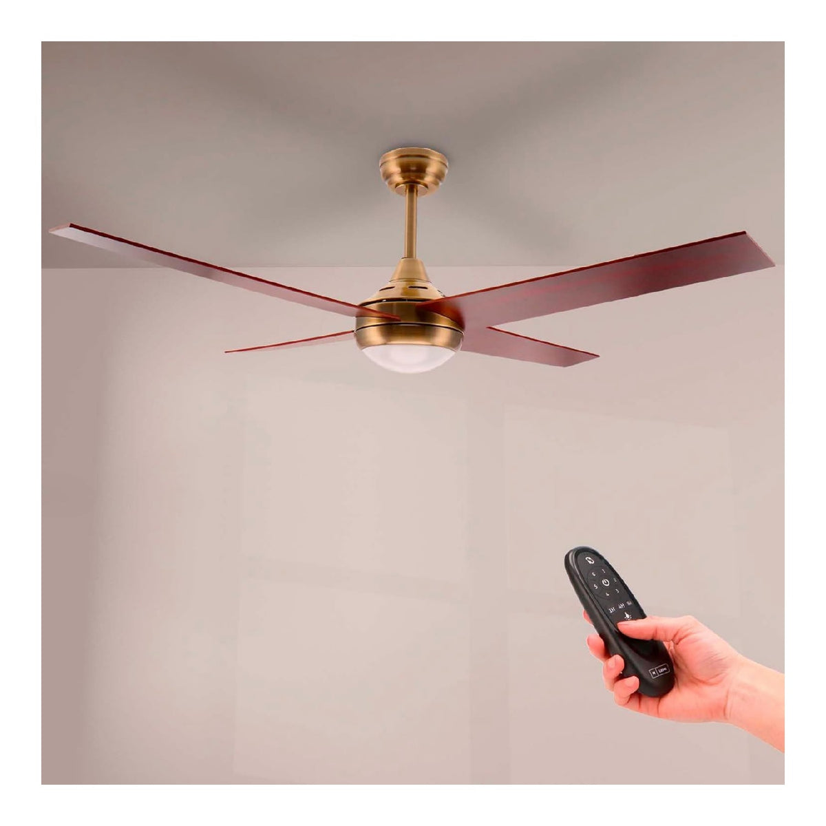 Luminaire Cuivre a presence elegante et lumiere agreable 55W 2700K