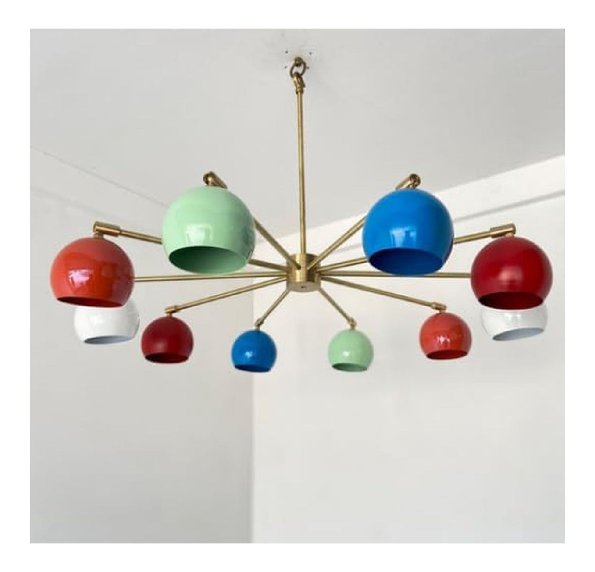Lustre Ambre et Rouge a presence elegante et lumiere agreable Q6-2020