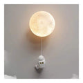 Solution lumineuse Ambre et Rouge au dessin sobre en format applique murale